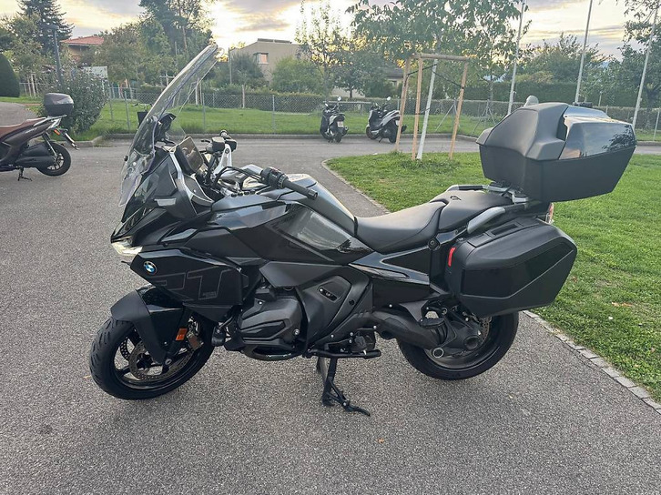 BMW R 1300 RT Triple Black