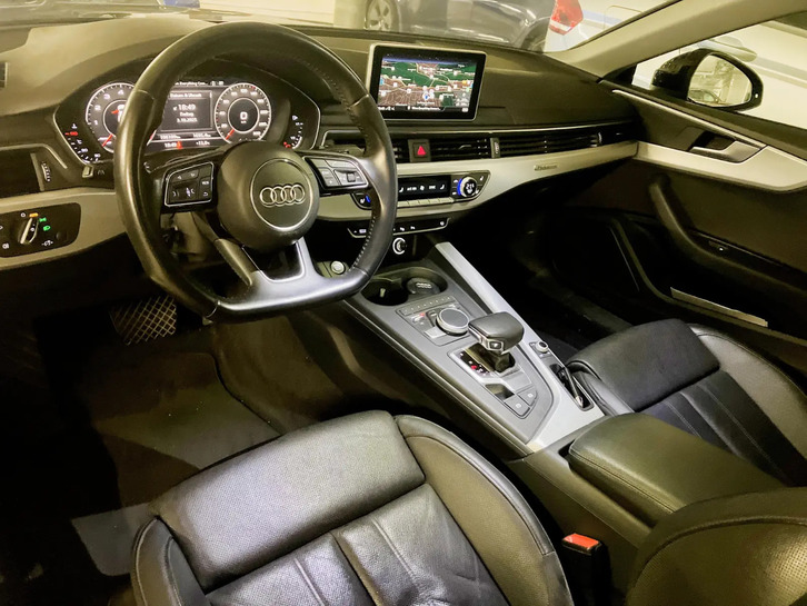 Audi A5 Coupe 2.0 TFSI Sport Quattro - Vollaustattung Audi Audi A5 Coupé 2.0 TFSI Sport qu. S-Tronic