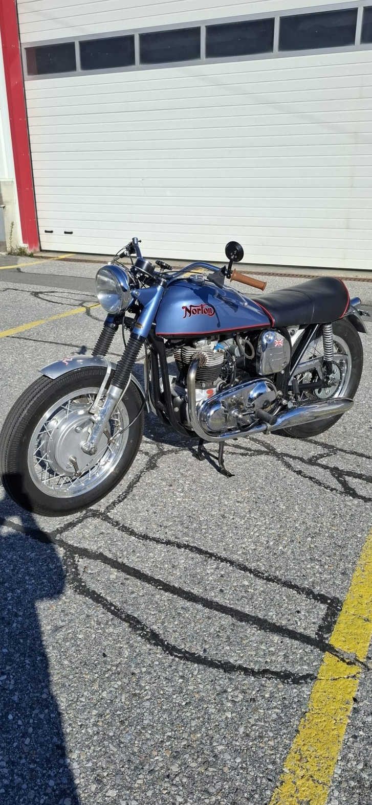 NORTON Model 99 Dominator