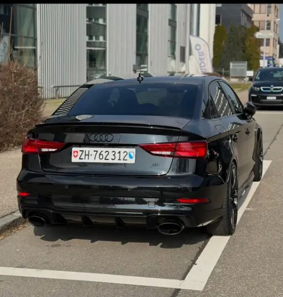 Audi RS3 Limousine 2.5 T FSI quattro S-Tronic