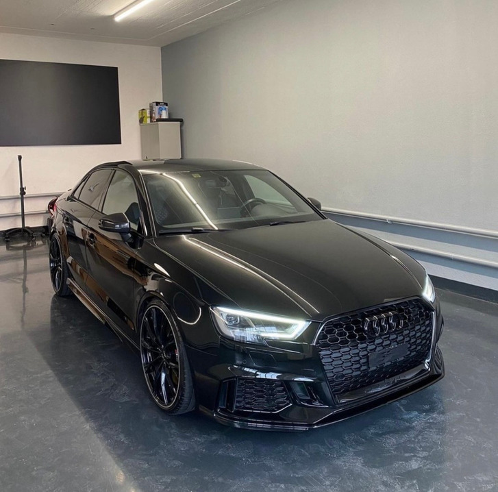 Audi RS3 Limousine 2.5 T FSI quattro S-Tronic