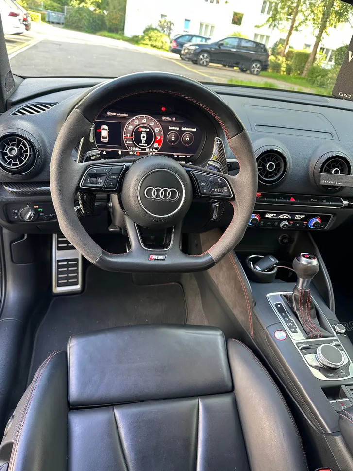 Audi RS3 Limousine 2.5 T FSI quattro S-Tronic
