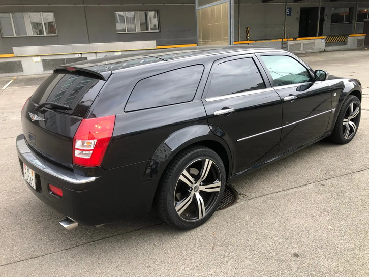 Chrysler 300 C Touring 5.7 V8 HEMI AWD