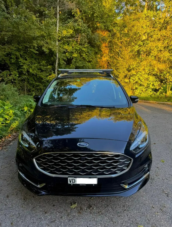 Ford Galaxy 2.5 Hybrid Titanium 7P - Perfekt für Familien Ford Ford Galaxy 2.5 Hybrid Titanium 7P