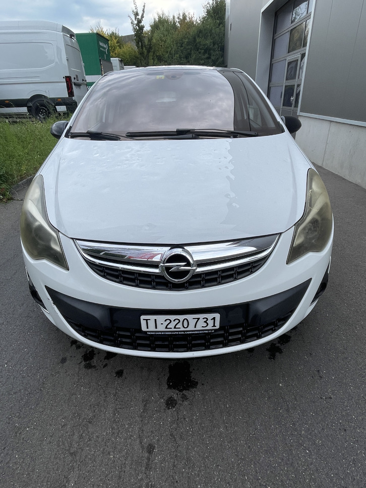 Opel Corsa 1.4i 16V TP Color Ed.