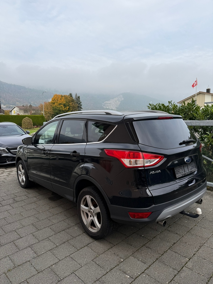 Ford Kuga Titanium S 2.0 TDCi, Top Ausstattung, CH Ford Ford Kuga 2.0 TDCi 140 Titanium S FPS
