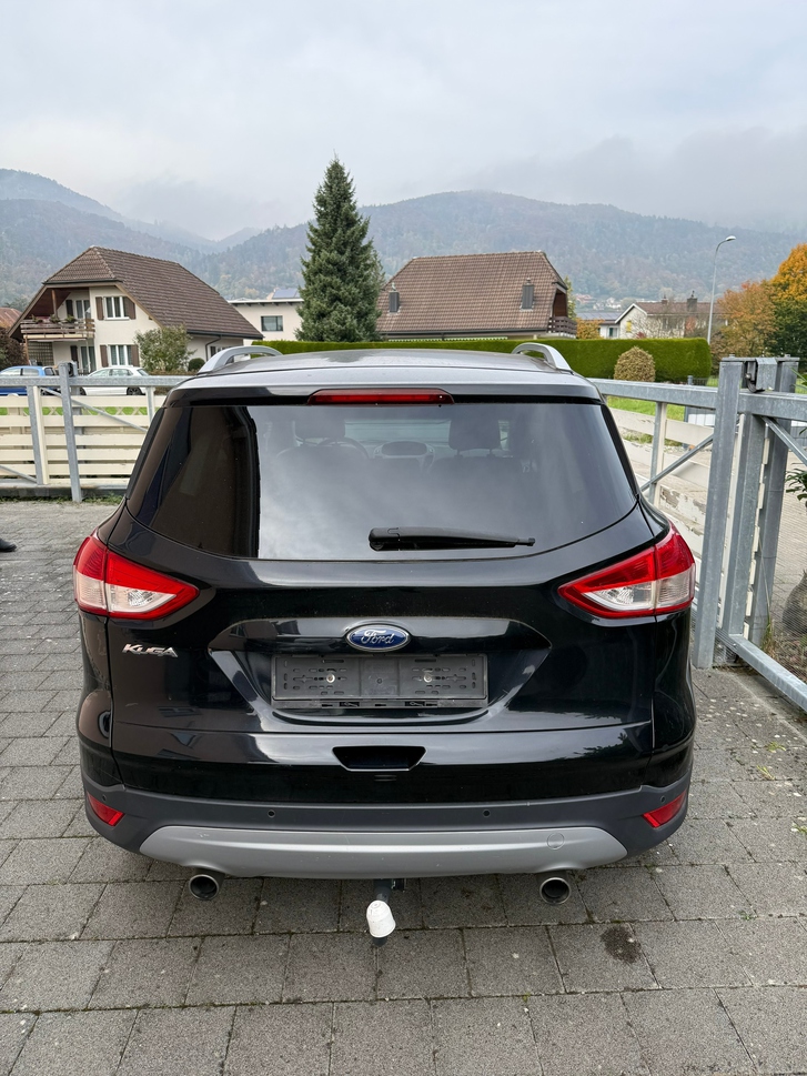 Ford Kuga Titanium S 2.0 TDCi, Top Ausstattung, CH Ford Ford Kuga 2.0 TDCi 140 Titanium S FPS