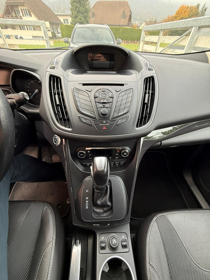 Ford Kuga Titanium S 2.0 TDCi, Top Ausstattung, CH Ford Ford Kuga 2.0 TDCi 140 Titanium S FPS