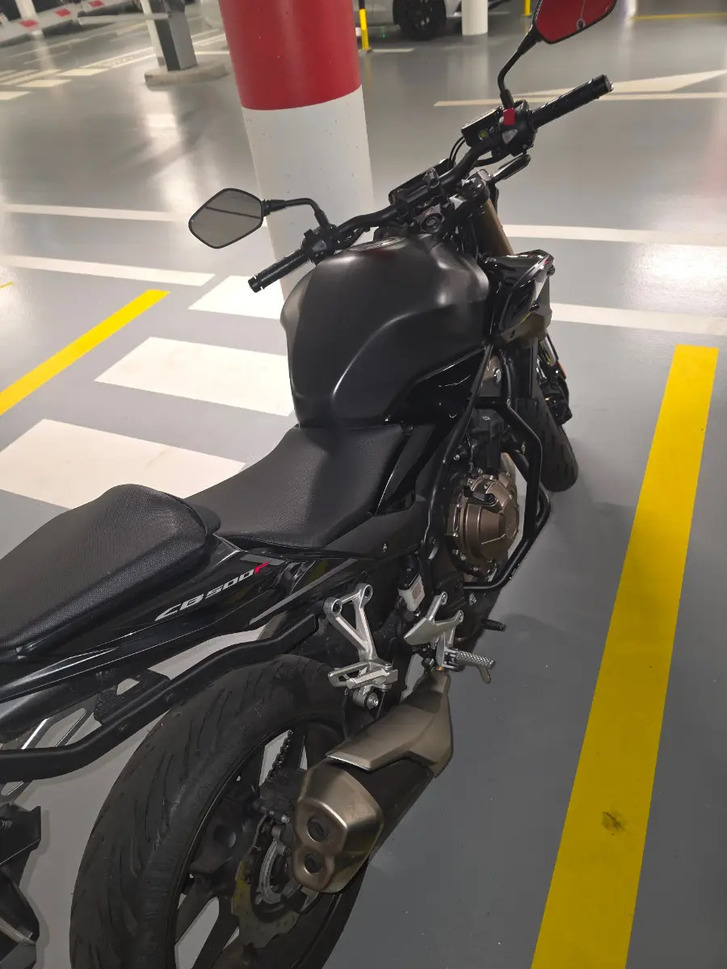 Honda CB 500 F - Komfortables Fahren HONDA HONDA CB 500 F