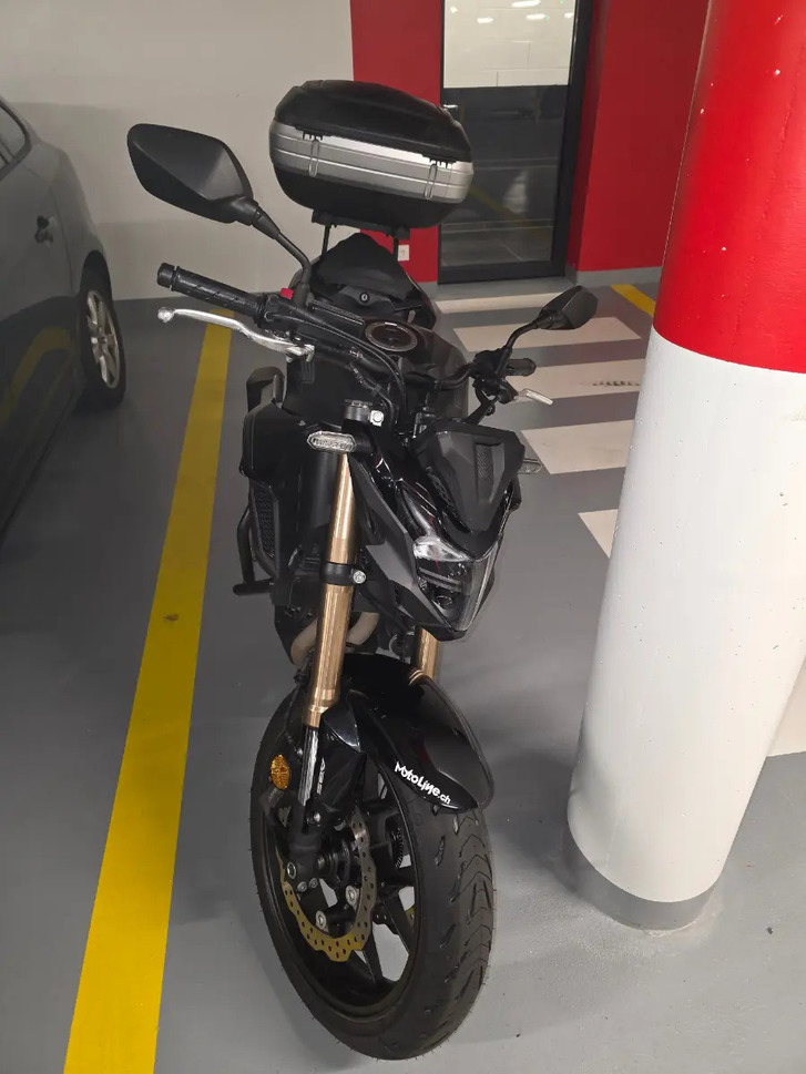 Honda CB 500 F - Komfortables Fahren HONDA HONDA CB 500 F