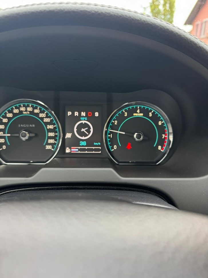 Jaguar XF 3.0 V6 S/C AWD - Perfekter Zustand, Neu MFK Jaguar Jaguar XF 3.0 V6 S/C AWD