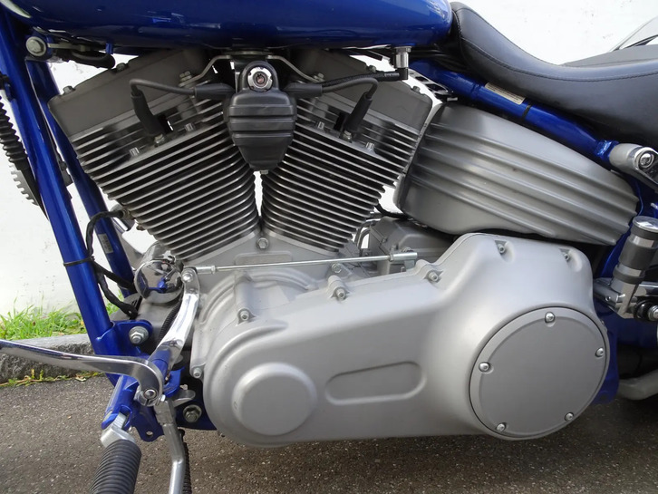 HARLEY-DAVIDSON FXCW Rocker