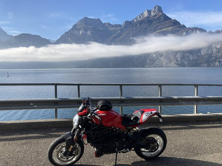 Ducati Monster 1200 R - Top Zustand, ab MFK DUCATI DUCATI Monster 1200 R