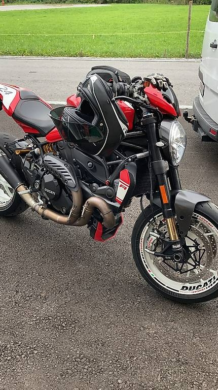 Ducati Monster 1200 R - Top Zustand, ab MFK DUCATI DUCATI Monster 1200 R