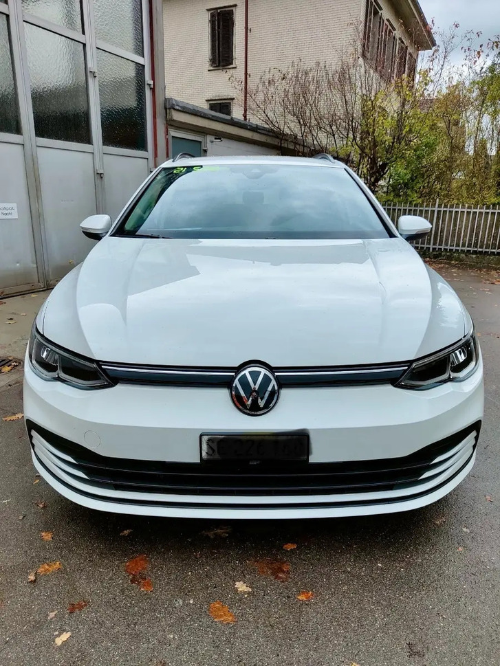 VW Golf VIII Variant 2.0 TDI Life DSG 4motion