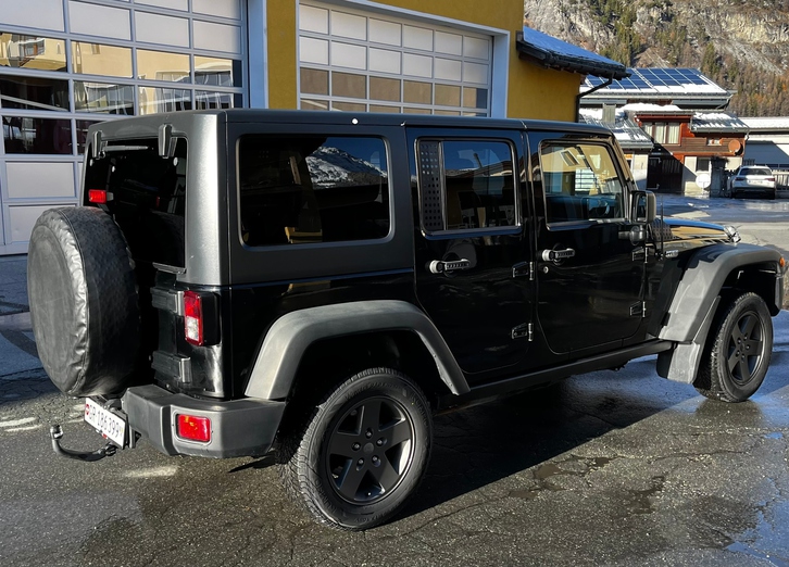 Jeep Wrangler 3.8 V6 Sahara Unlimited