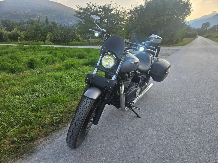 Triumph Speedmaster 865, Baujahr 2016, 35000 km TRIUMPH TRIUMPH Speedmaster 900 i