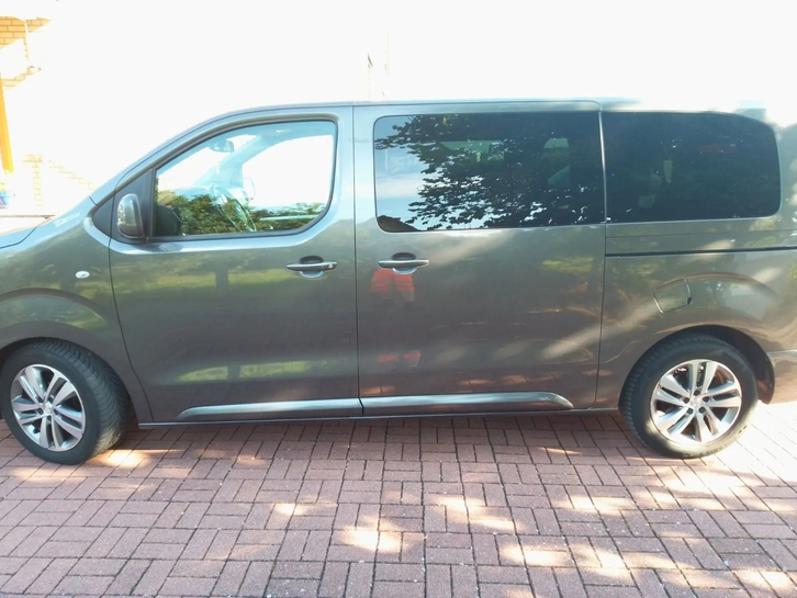 Peugeot Traveller Standard 2.0 BlueHDi 180 Busi. VIP S/S