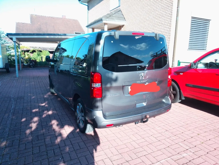 Peugeot Traveller Standard 2.0 BlueHDi 180 Busi. VIP S/S