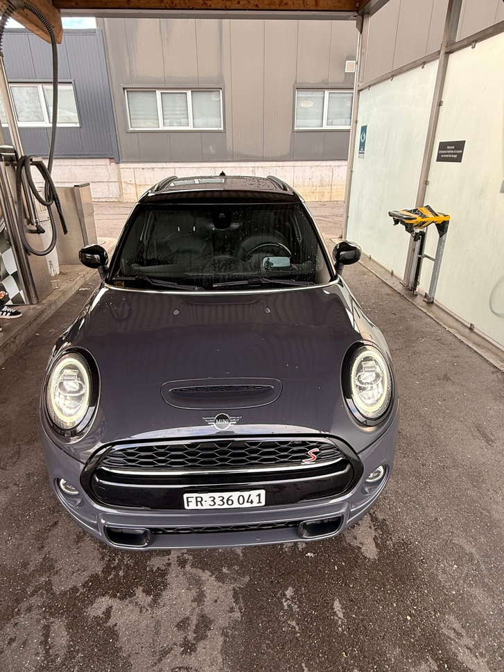 Mini Cooper S F55 2.0i - Top Ausstattung & Komfort Mini Mini Mini F55 2.0i Cooper S SDKG