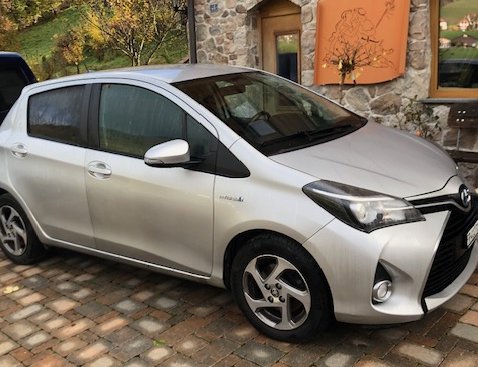 Toyota Yaris 1.5 VVT-i HSD Trend