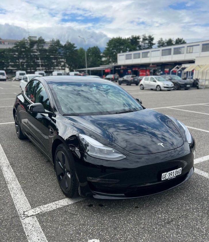 Tesla Model 3 Long Range D