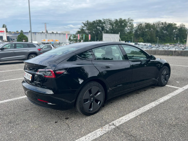 Tesla Model 3 Long Range D