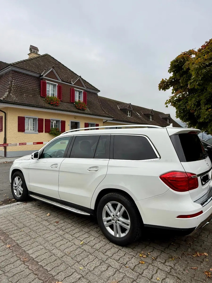 Mercedes GL 350 V6 - Zuverlässiger SUV Mercedes-Benz Mercedes-Benz GL-Klasse X166 GL 350 V6 CDI BlueTec