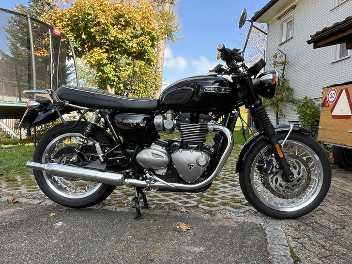 TRIUMPH Bonneville T120