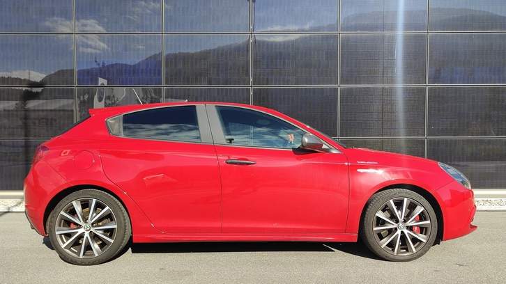 Alfa Romeo Giulietta Veloce 1750 TBi - Top Ausstattung Alfa Romeo Alfa Romeo Giulietta 1750 TBi Veloce TCT