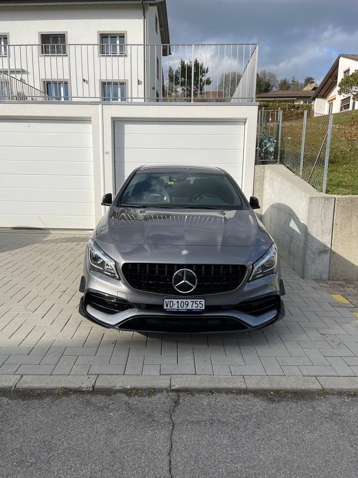 Mercedes-Benz CLA-Klasse C117 CLA 45 AMG 4m