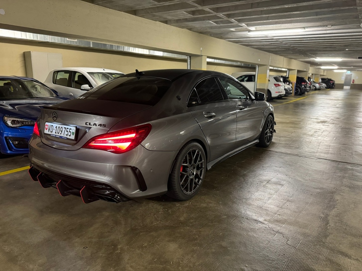 Mercedes-Benz CLA-Klasse C117 CLA 45 AMG 4m