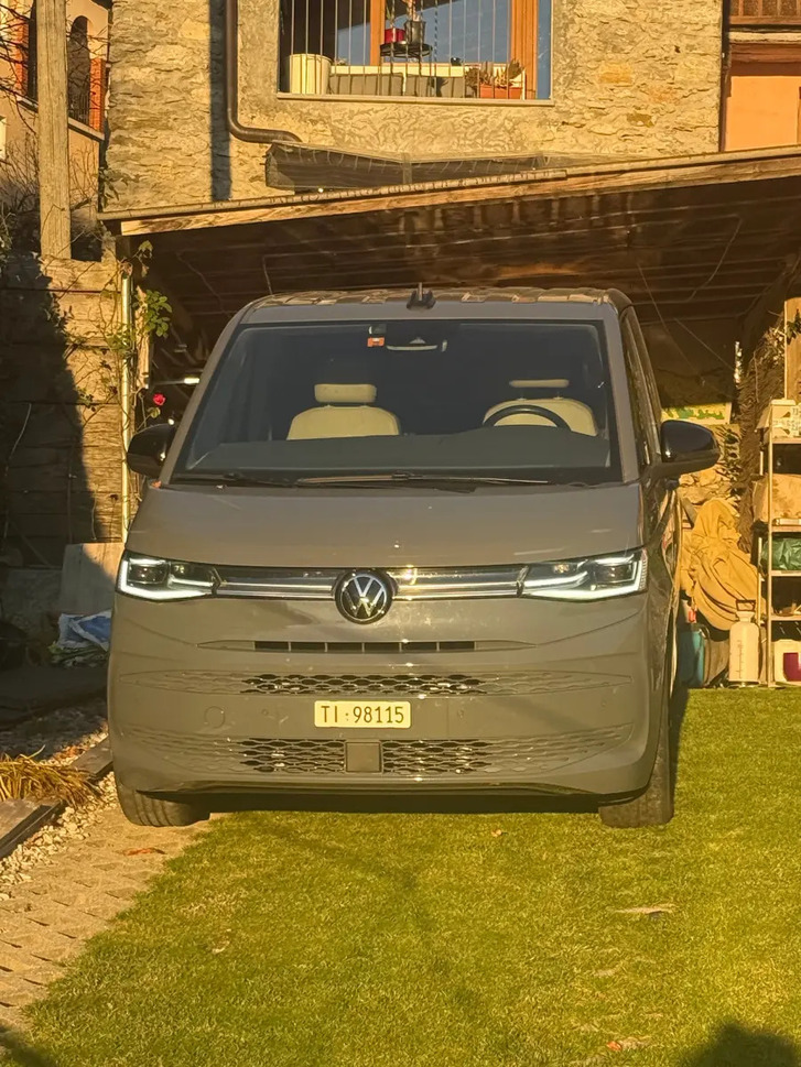 VW Multivan T7 eHybrid Style Liberty - Komfort Pur VW VW Multivan (T7) 1.4 eHybrid Style Liberty DSG