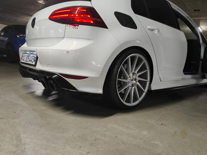 VW Golf VII 2.0 TSI R DSG 4motion