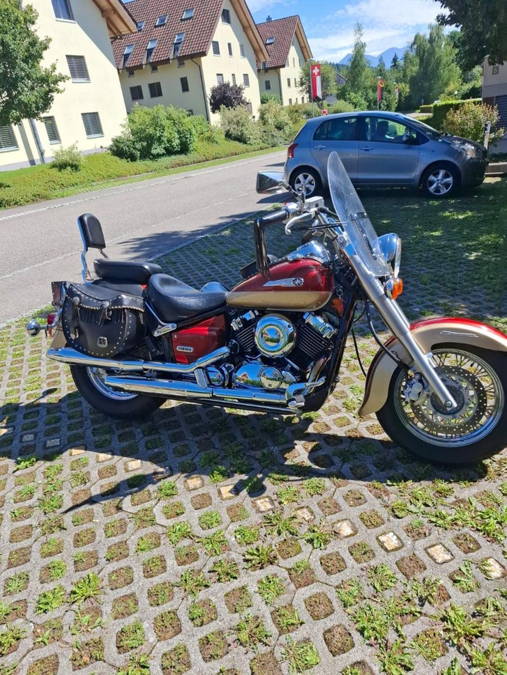 YAMAHA XVS 650 A Drag Star Classic