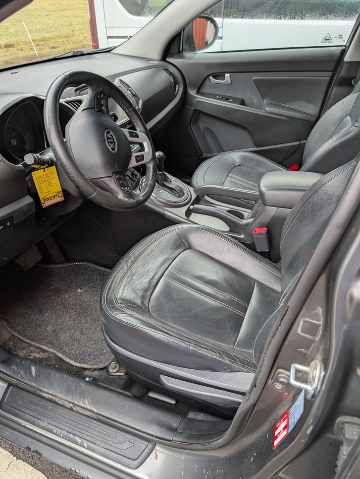 Kia Sportage 2.0 CRDi Style zu verkaufen in der Schweiz Kia Kia Sportage 2.0 CRDi Style