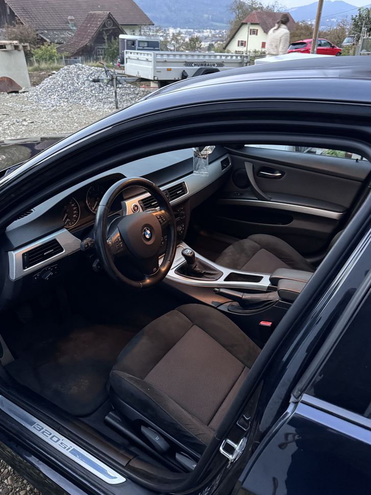 BMW 3er E90 320si - Top Ausstattung & Sportlichkeit BMW BMW 3er Reihe E90 320si