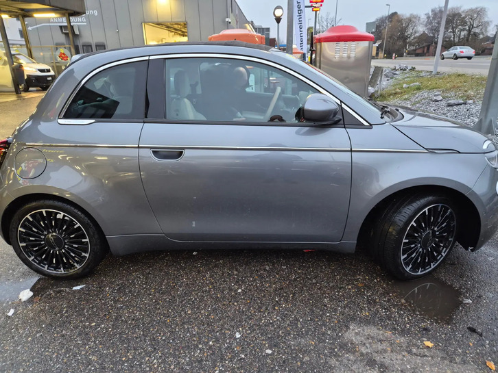 Fiat 500 Cabrio La Prima by Bocelli Top