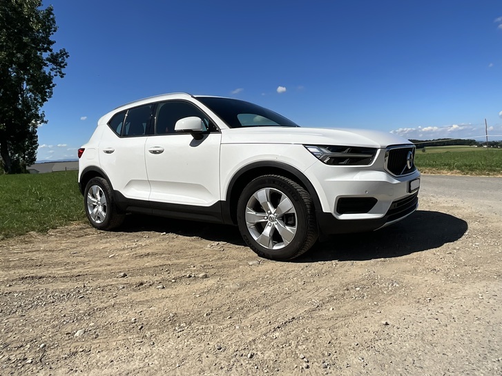 Volvo XC40 2.0 D4 Momentum AWD