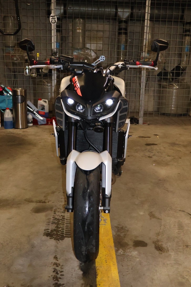 YAMAHA MT-09 ABS - Neuwertig, nur Garagenparkplatz YAMAHA YAMAHA MT-09 ABS