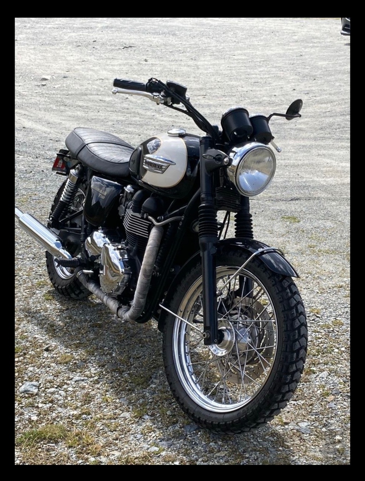 TRIUMPH Bonneville 900 i T 100