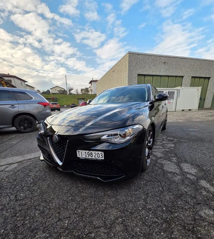 Alfa Romeo Giulia 2.2 D Q4 210 Veloce