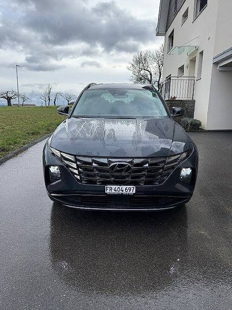 Hyundai Tucson 1.6 T-GDi PHEV Vertex 4WD Hyundai Tucson 1.6 T-GDi PHEV Vertex 4WD
