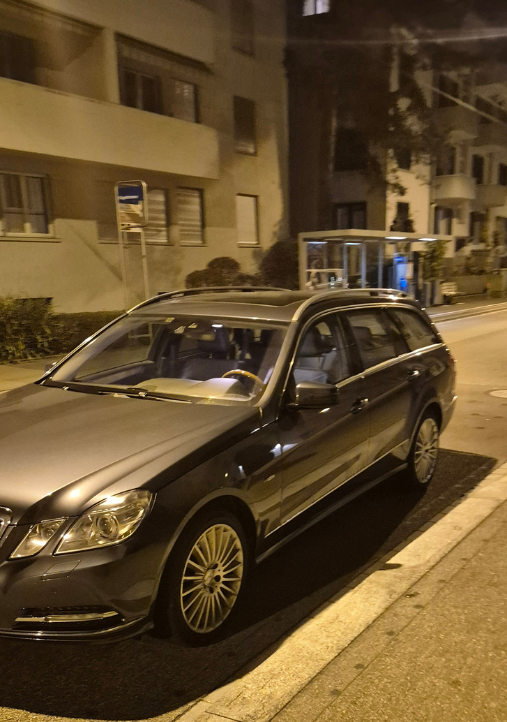 Mercedes-Benz E350 CDI 4MATIC Kombi | Top Zustand Mercedes-Benz Mercedes-Benz E-Klasse S212 Kombi E 350 CDI BlueEF 4m