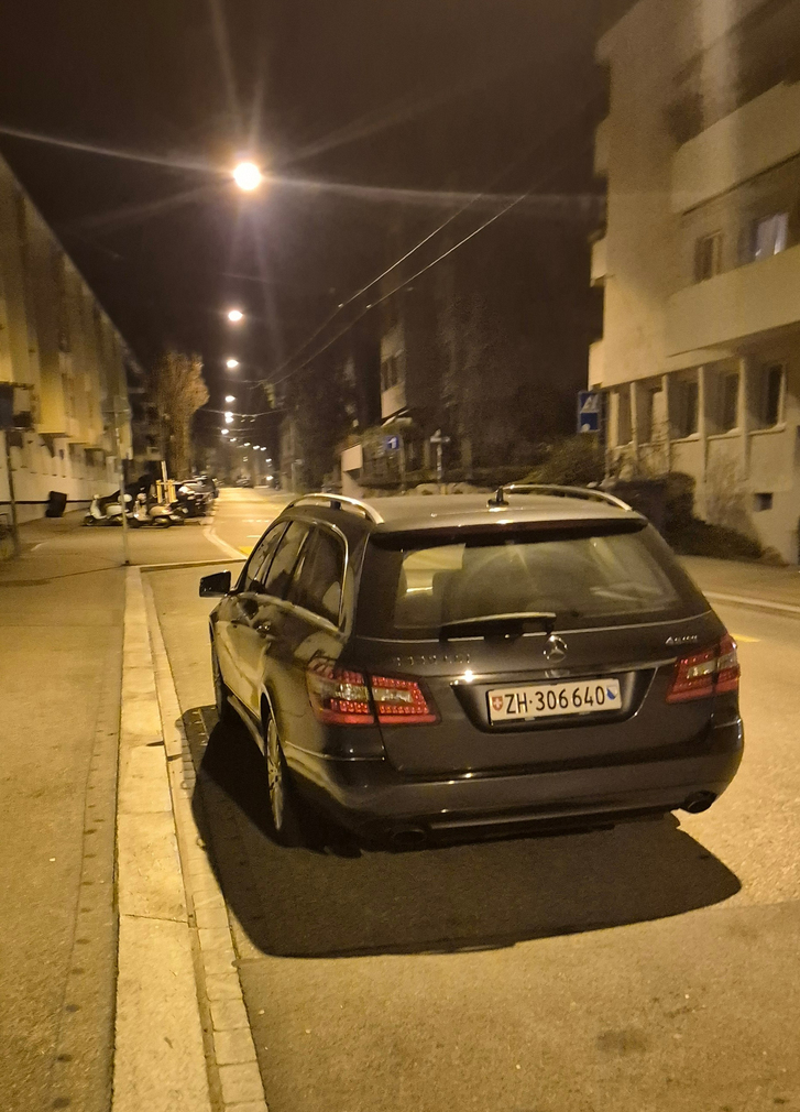 Mercedes-Benz E350 CDI 4MATIC Kombi | Top Zustand Mercedes-Benz Mercedes-Benz E-Klasse S212 Kombi E 350 CDI BlueEF 4m