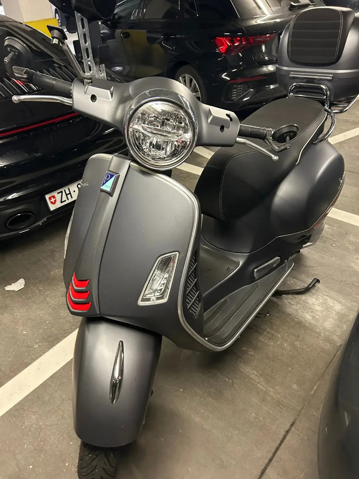 PIAGGIO Vespa GTS 300 HPE Super Sport ABS/ASR