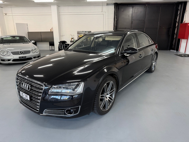 Luxuriöser Audi A8 W12 LWB S-Line Audi Audi A8 6.3 W12 quat. T-Tronic LWB