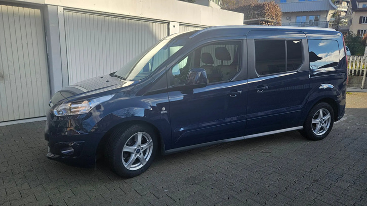 Ford Tourneo Grand Connect Titanium - Top Ausstattung Ford Ford Tourneo Grand Connect 1.5 TDCi 120 Titanium