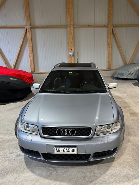 Audi RS4 Avant mit 460 PS - Top Ausstattung Audi Audi RS4 Avant 2.7 V6 Biturbo quattro