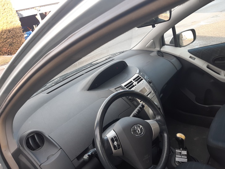 Toyota Yaris 1.3 16V Linea Luna in Top-Zustand Toyota Toyota Yaris 1.3 16V Linea Luna